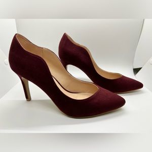 Kelly & Katie Davonna Burgundy Suede Pump Size 8.5M